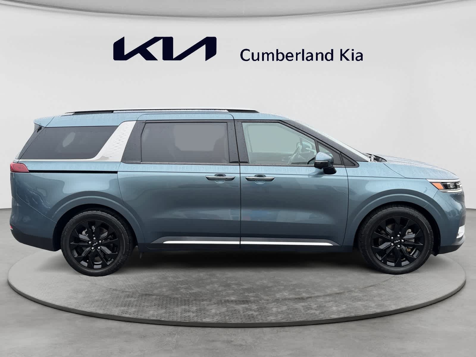 Used 2024 Kia Carnival Van