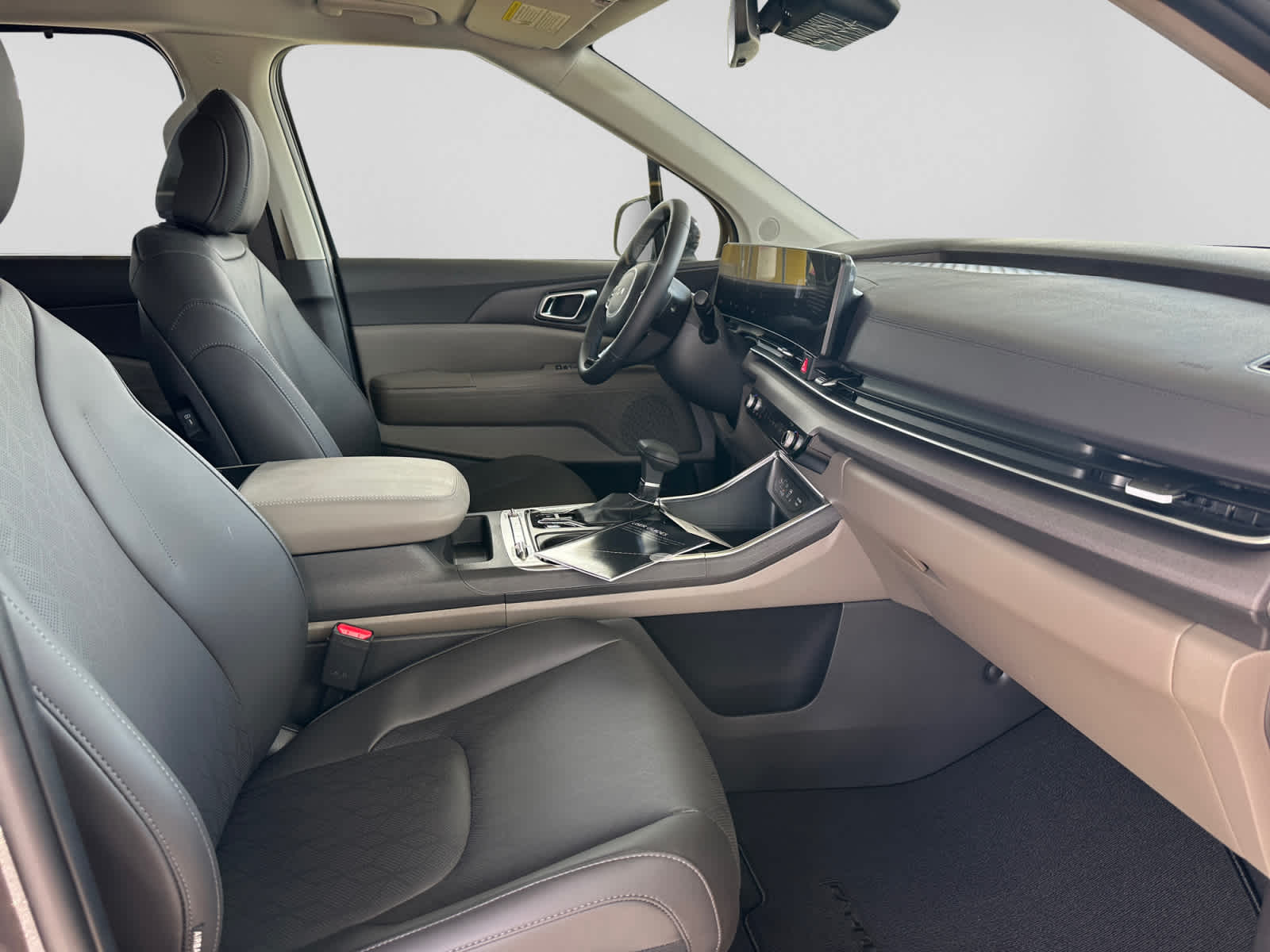New 2026 Kia Carnival MPV Van