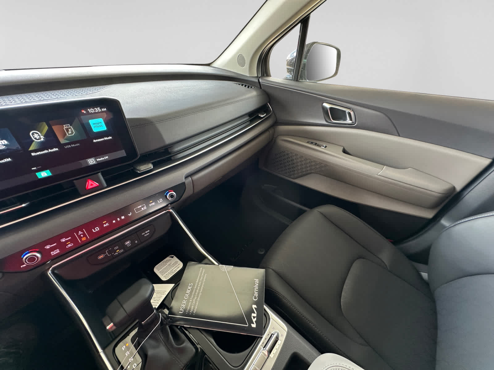 New 2026 Kia Carnival MPV Van