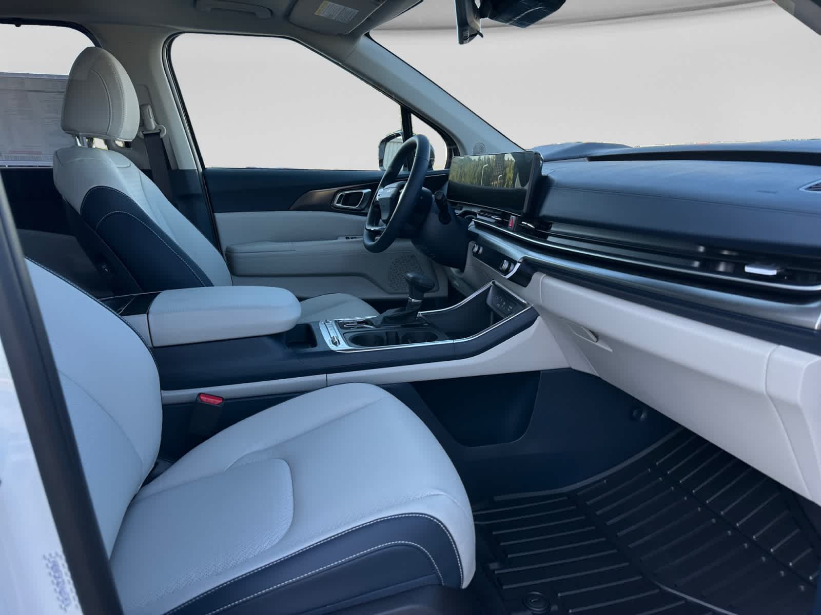 New 2027 Kia Carnival MPV Van
