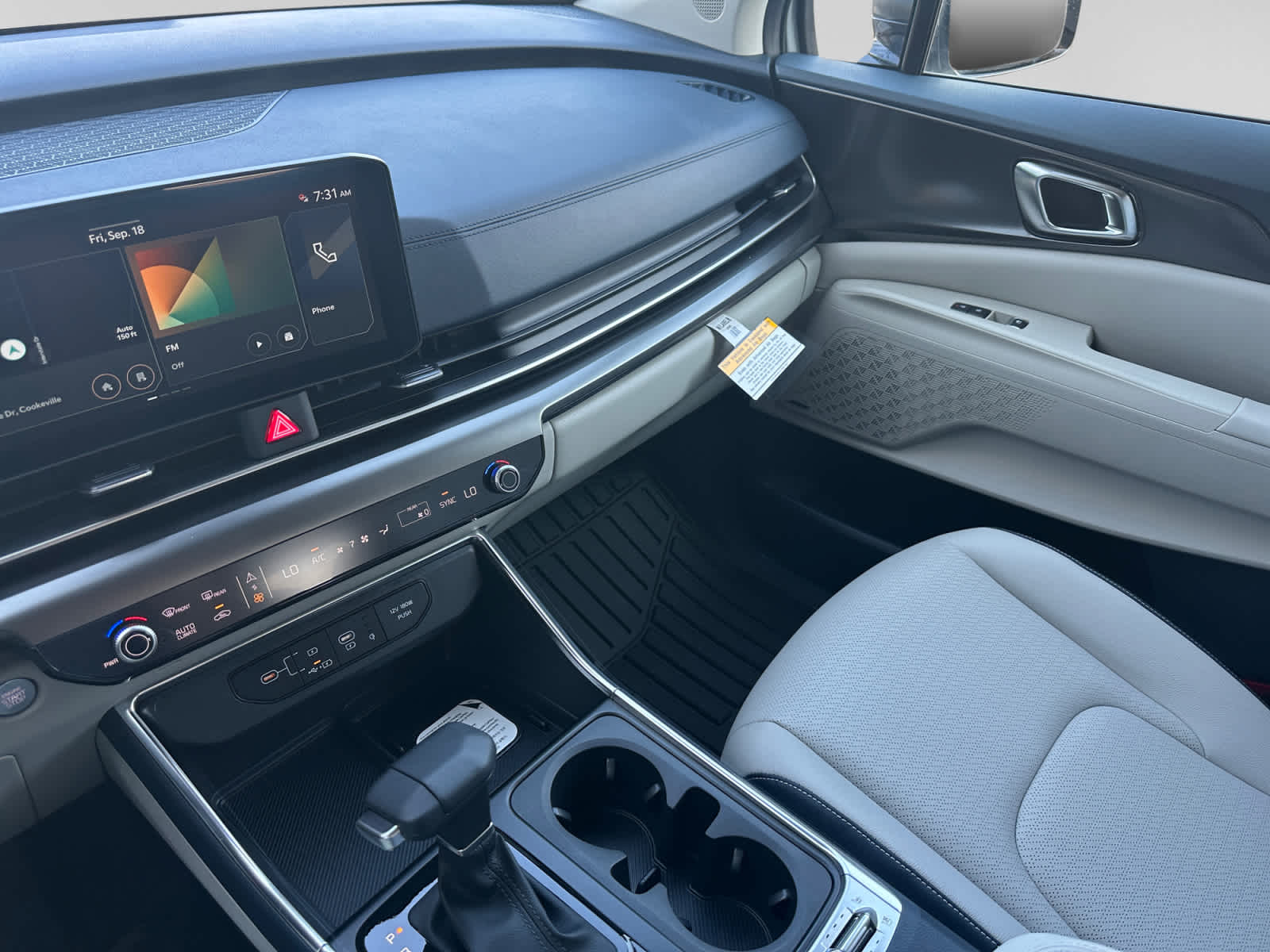 New 2027 Kia Carnival MPV Van