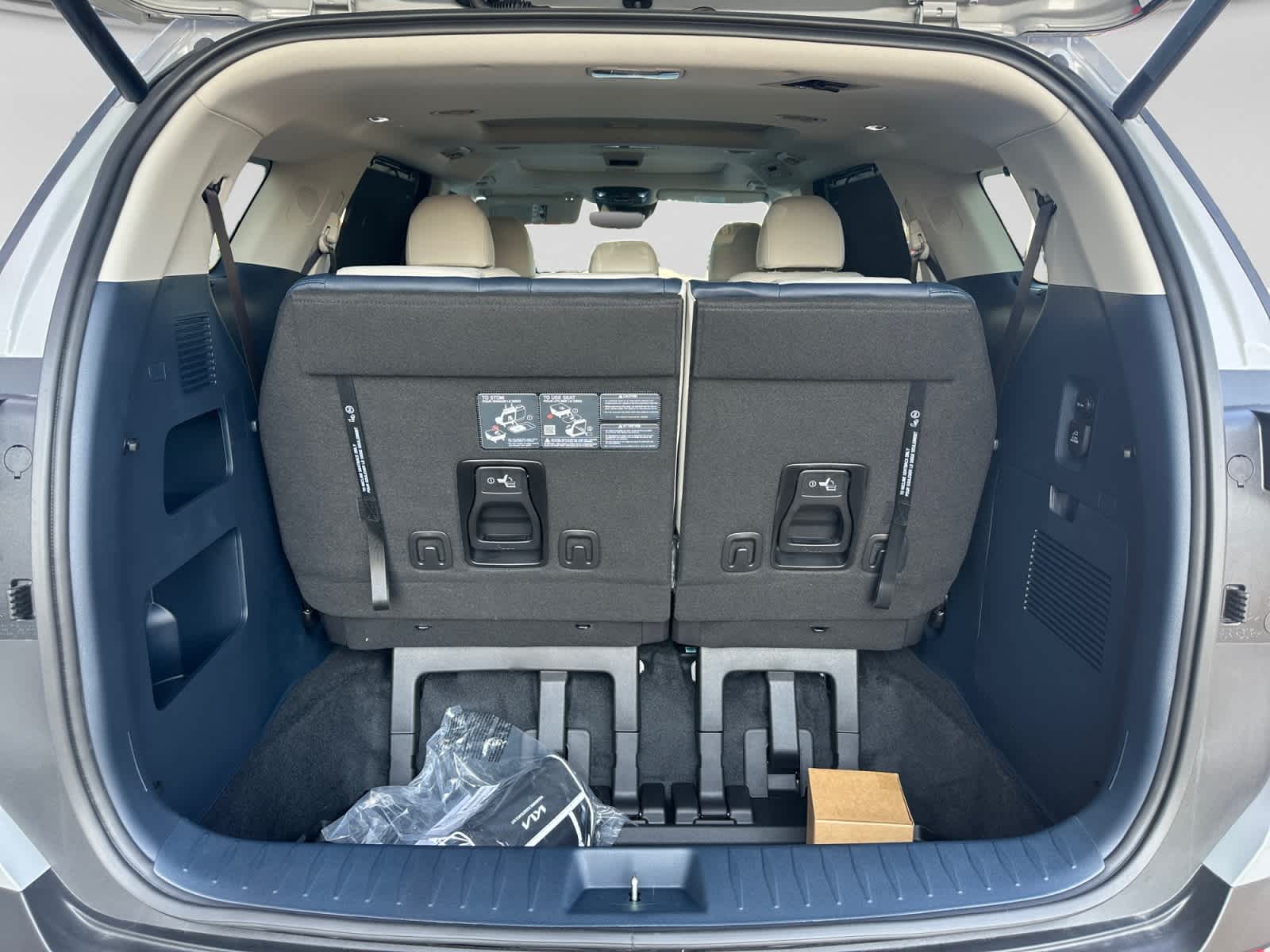 New 2027 Kia Carnival MPV Van