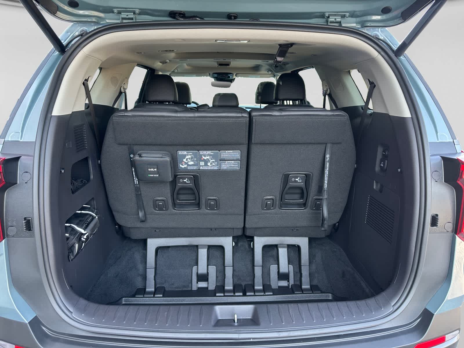 New 2027 Kia Carnival MPV Van