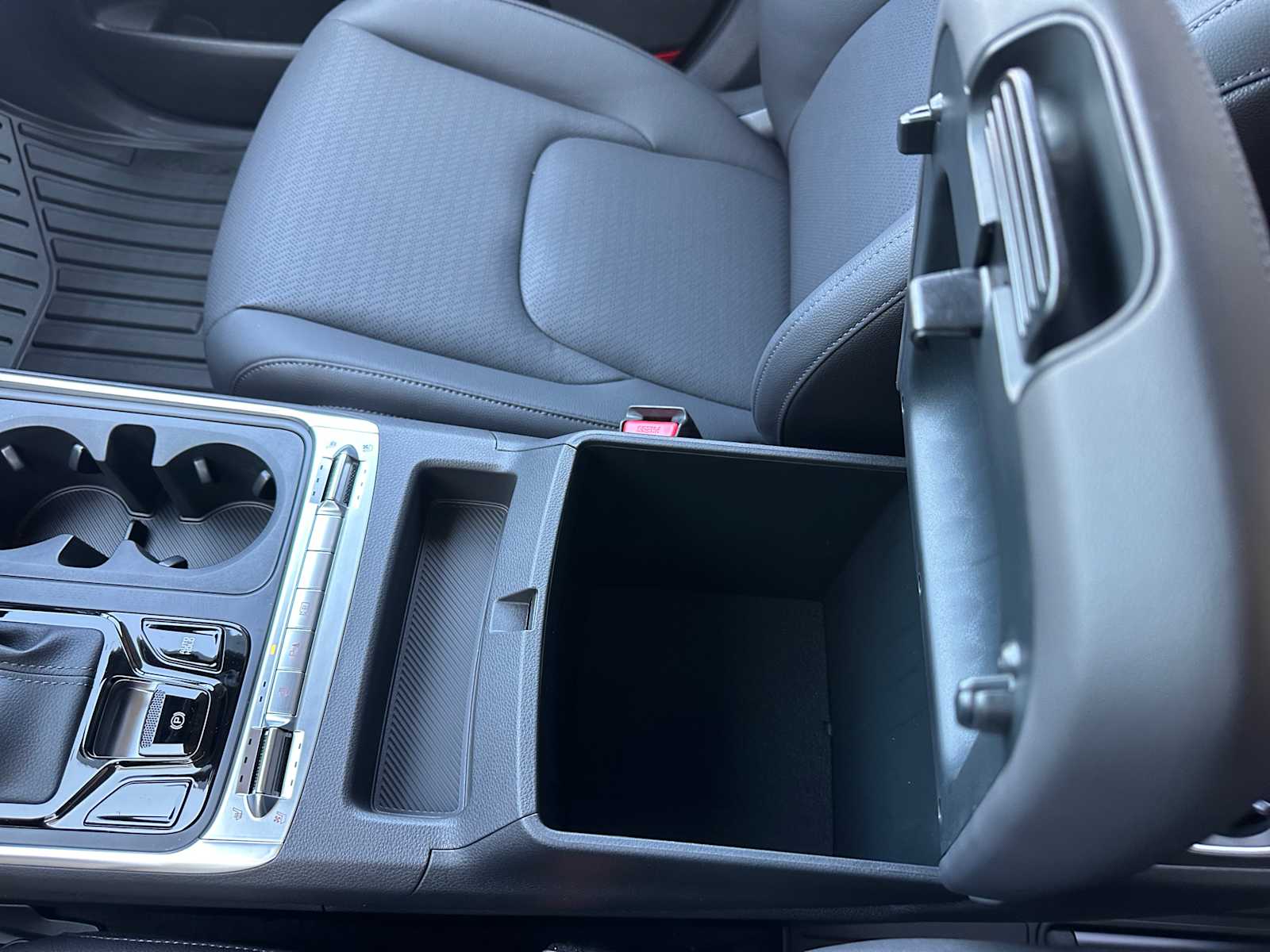 New 2027 Kia Carnival MPV Van
