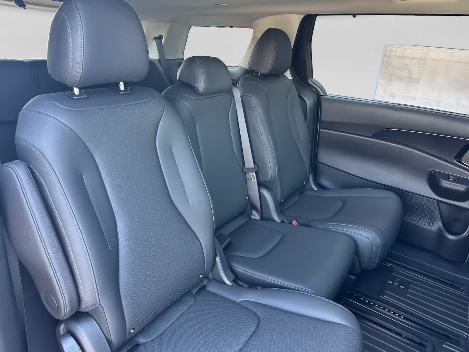 New 2027 Kia Carnival MPV Van