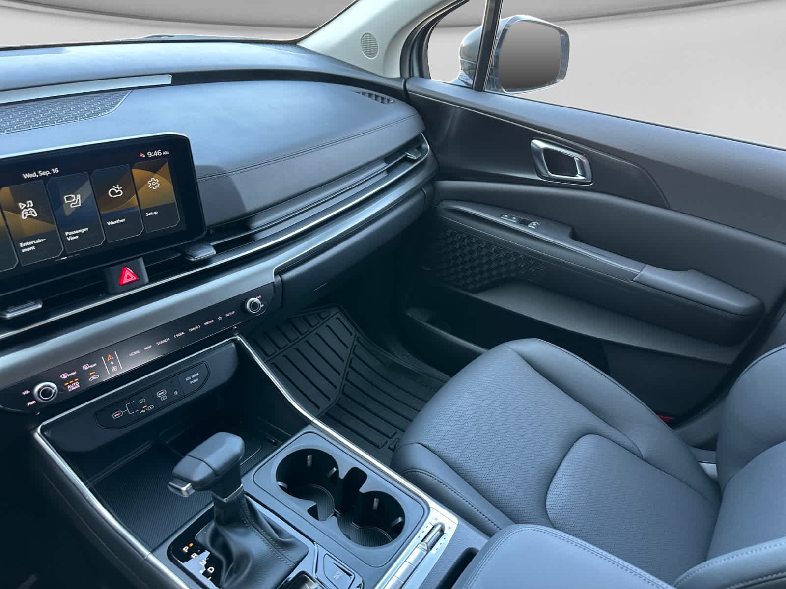 New 2027 Kia Carnival MPV Van