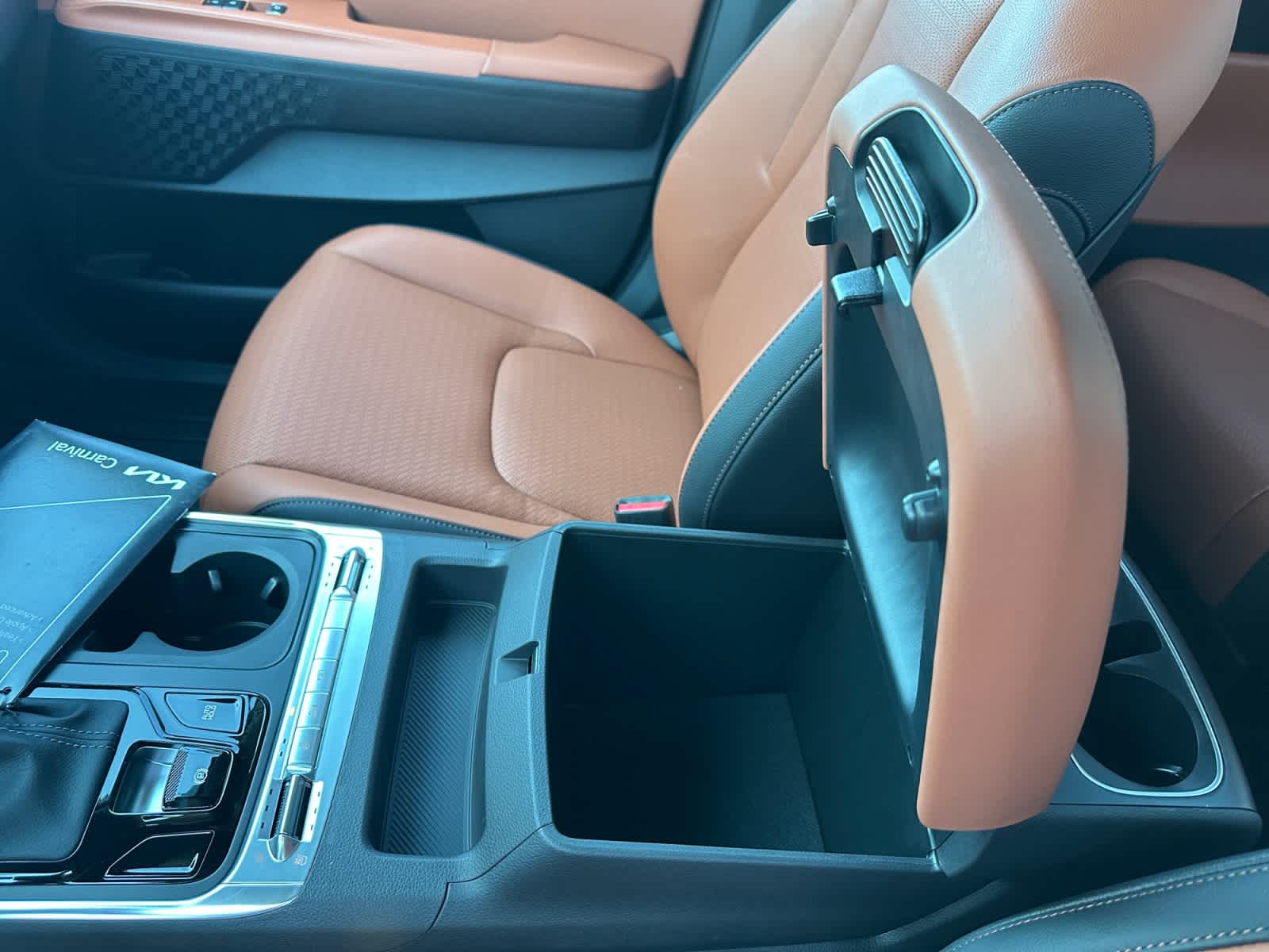 New 2027 Kia Carnival MPV Van