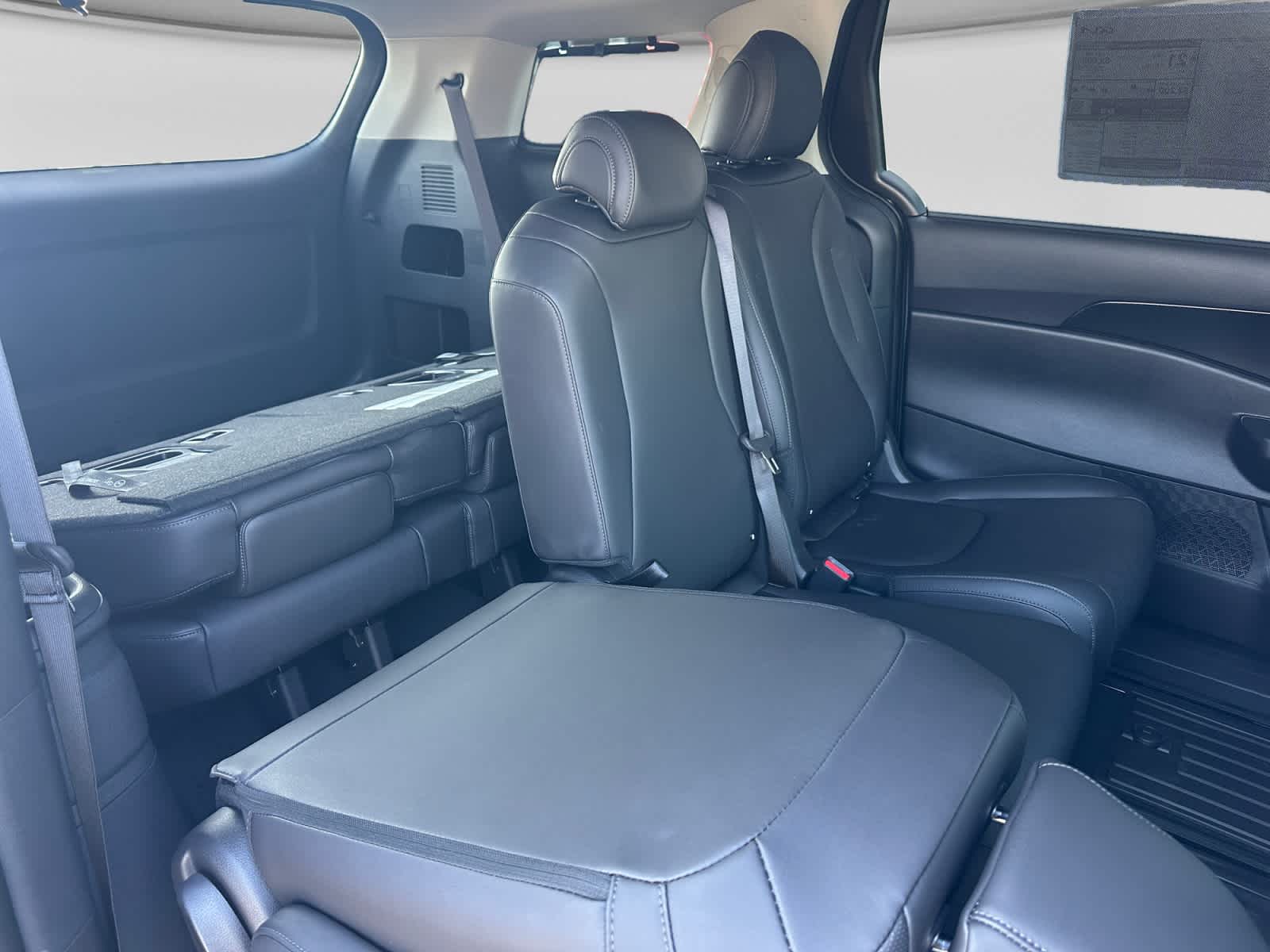 New 2027 Kia Carnival MPV Van