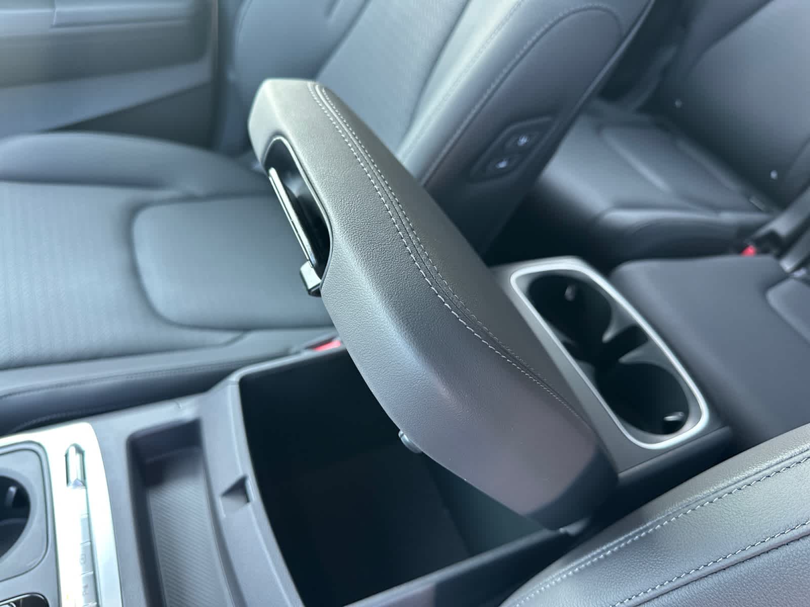 New 2027 Kia Carnival MPV Hybrid Van