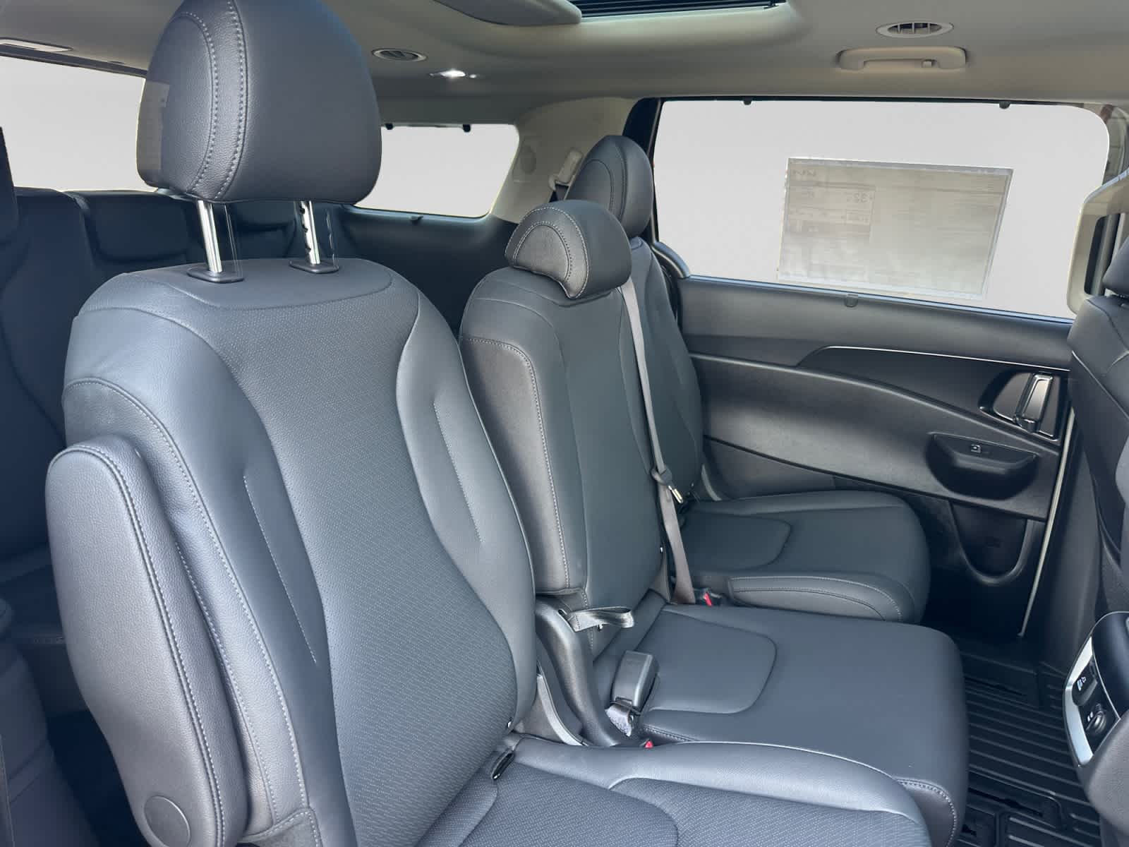 New 2027 Kia Carnival MPV Hybrid Van