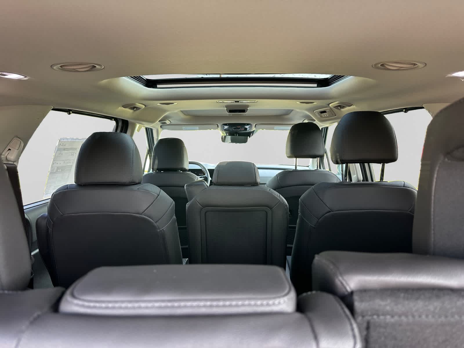 New 2027 Kia Carnival MPV Hybrid Van