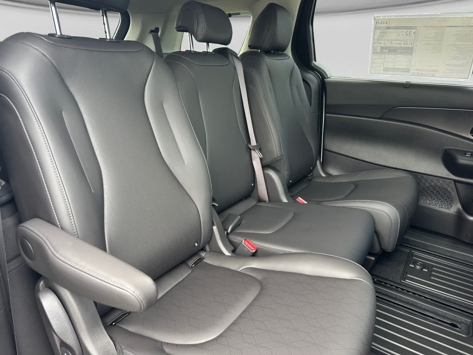 New 2027 Kia Carnival MPV Hybrid Van