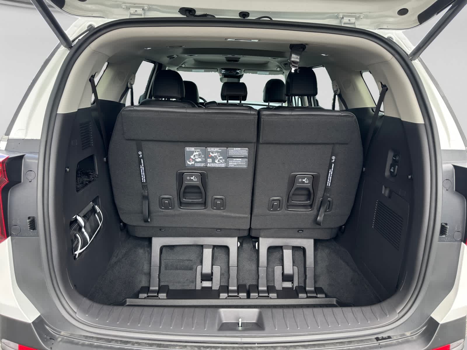 New 2027 Kia Carnival MPV Hybrid Van