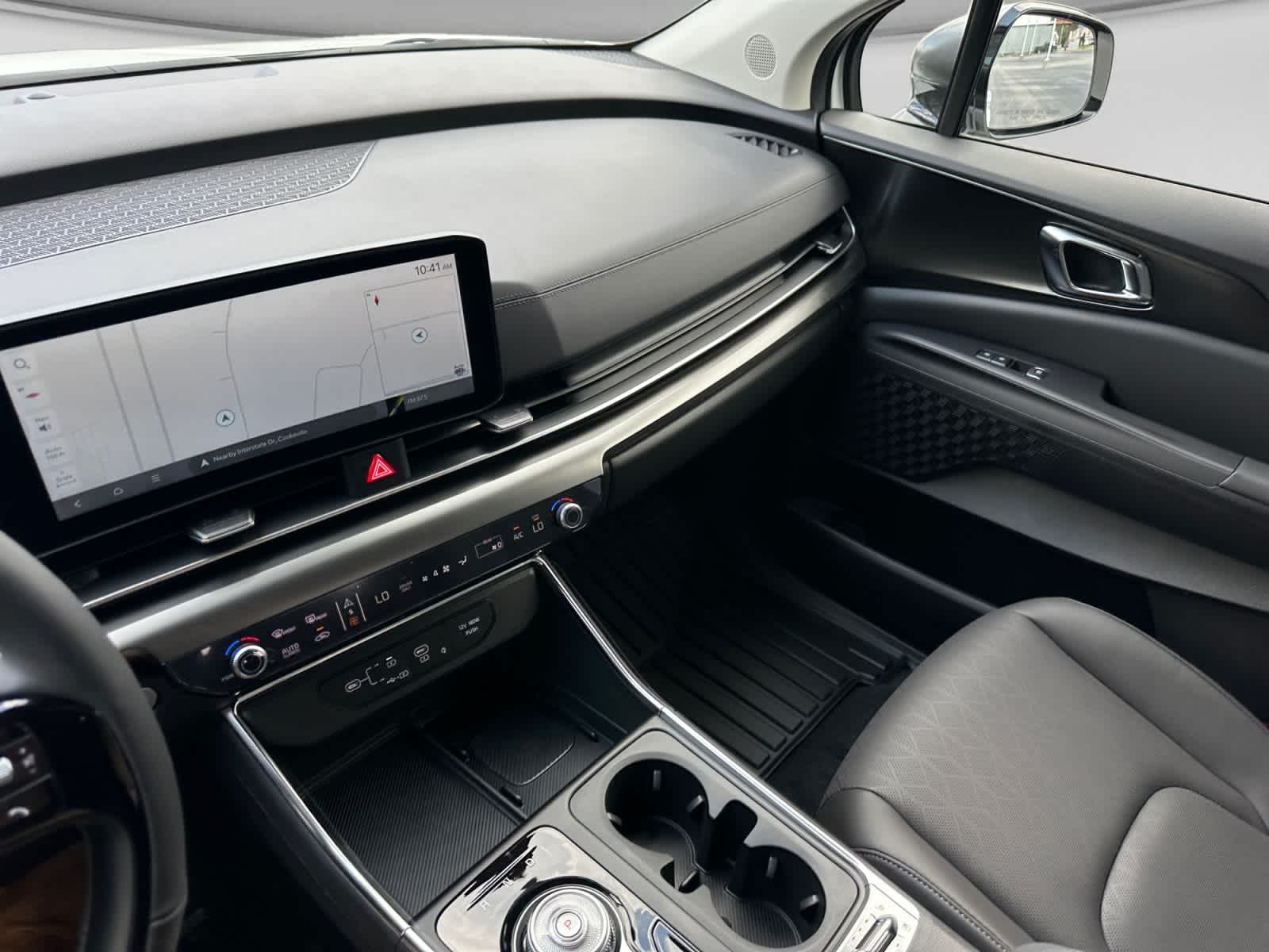 New 2027 Kia Carnival MPV Hybrid Van