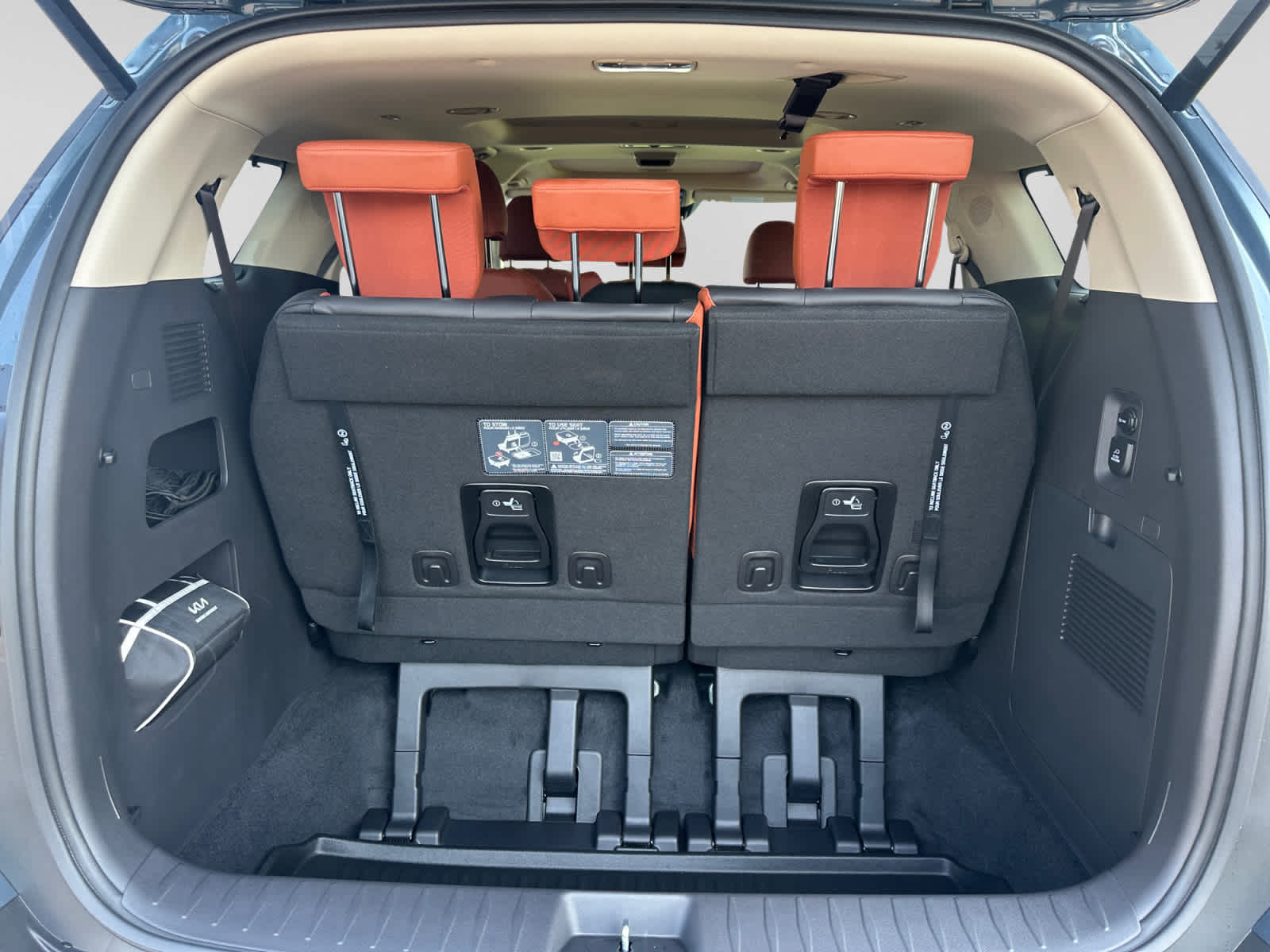 New 2027 Kia Carnival MPV Hybrid Van