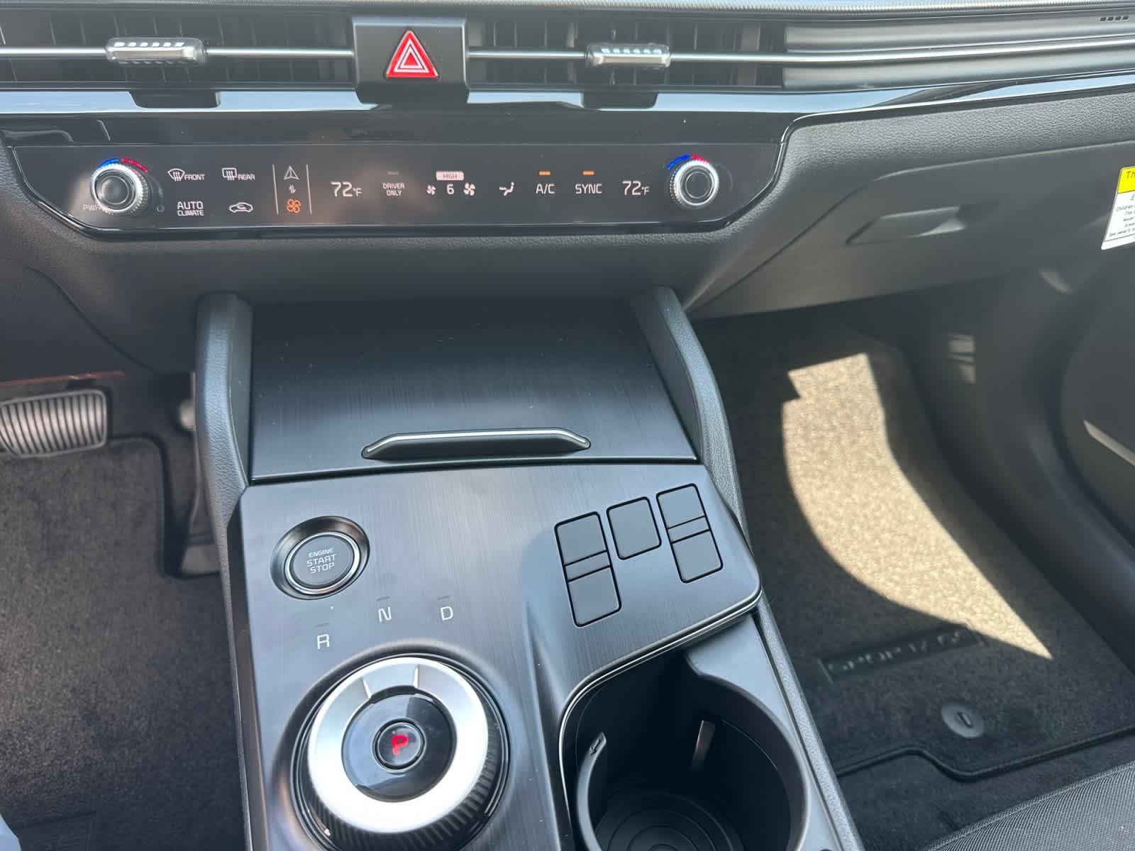 2026 Kia Sportage LX Hybrid - Photo 12