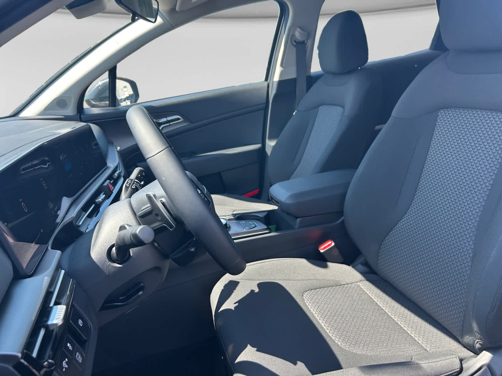 2026 Kia Sportage LX Hybrid - Photo 16