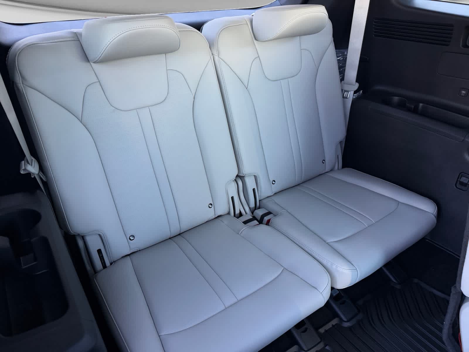 New 2026 Kia Sorento Hybrid SUV