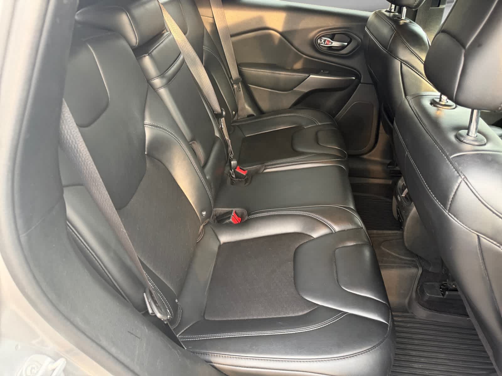 Used 2019 Jeep Cherokee SUV