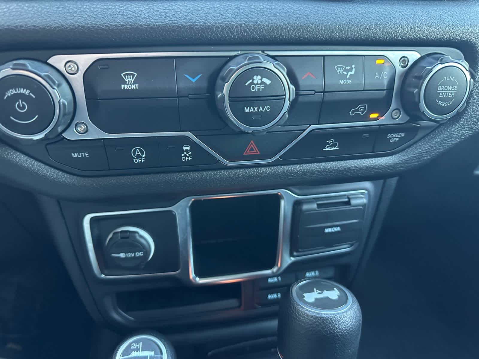 Used 2024 Jeep Wrangler SUV