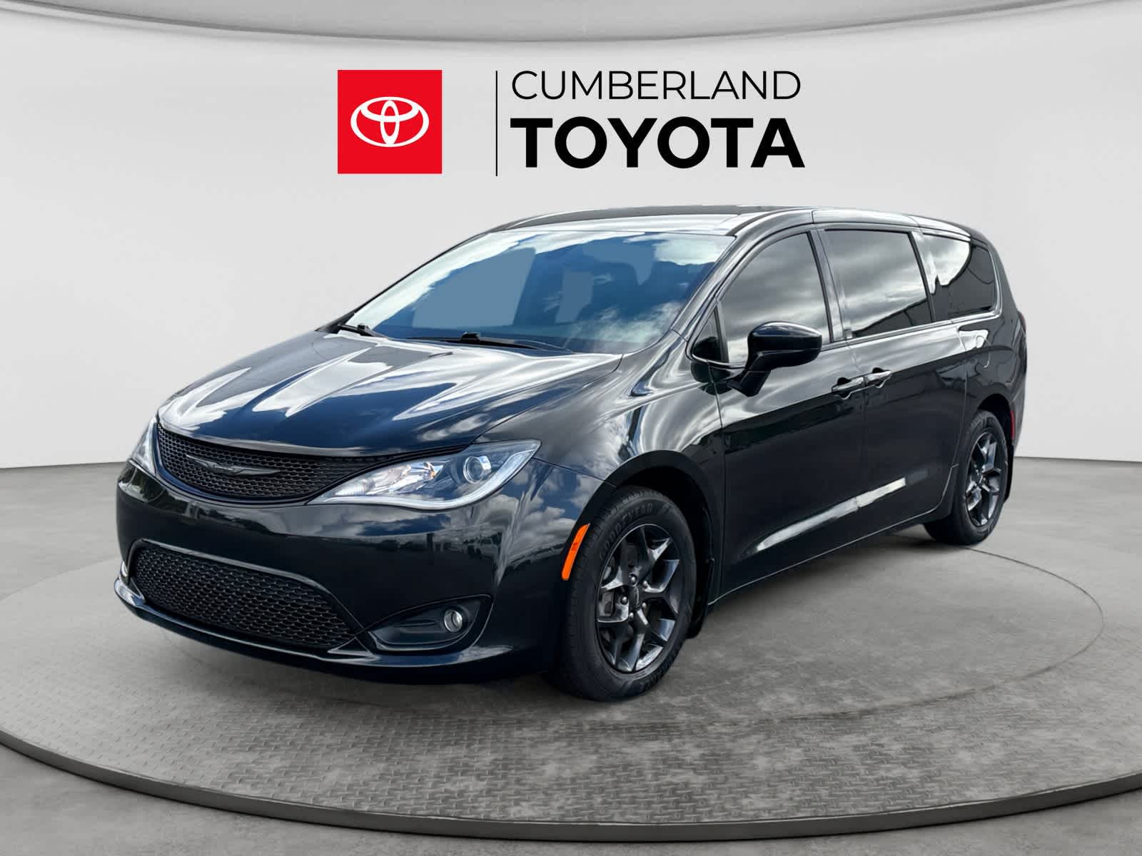  2020 Chrysler Pacifica Touring FWD   