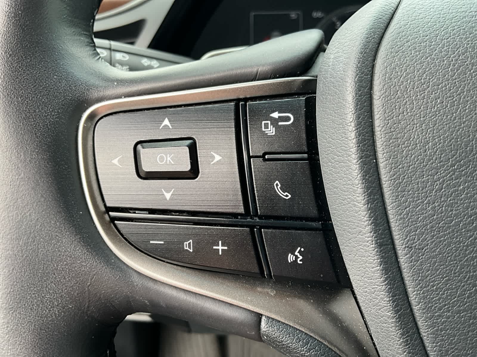 Used 2024 Lexus ES 350 Sedan