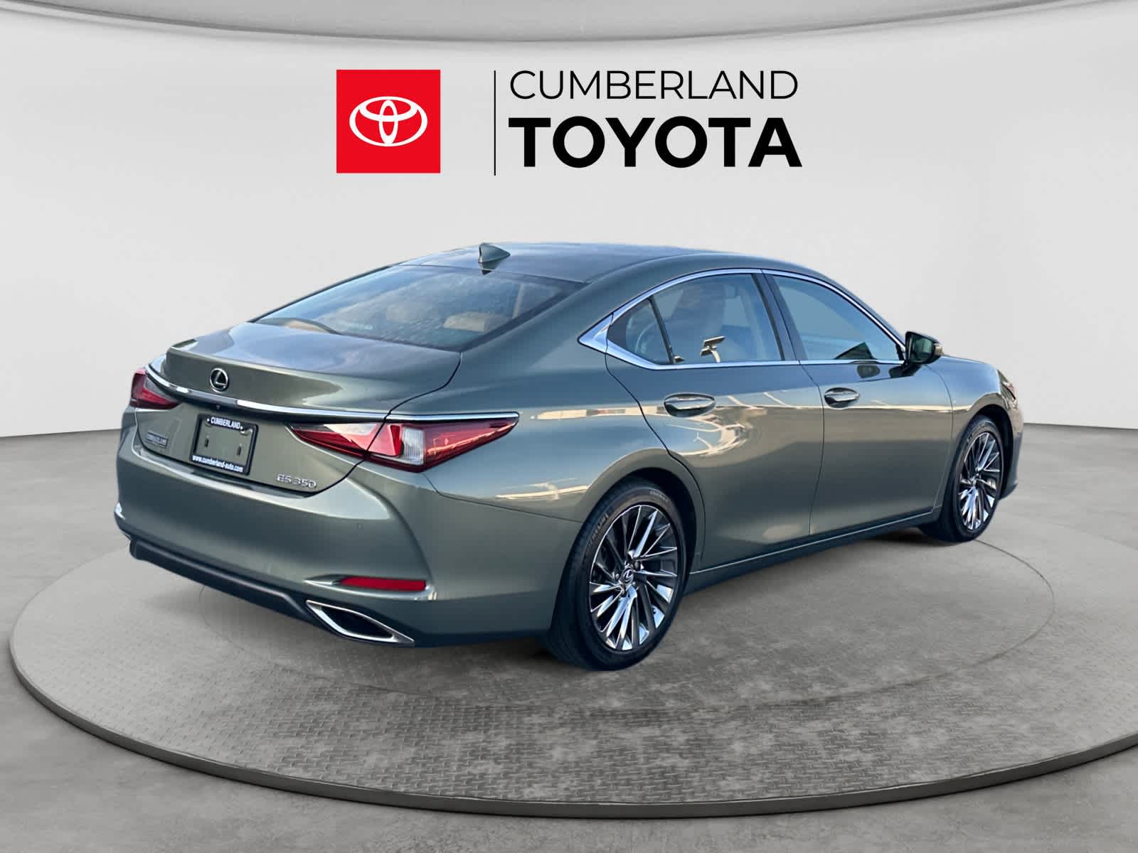 Used 2024 Lexus ES 350 Sedan