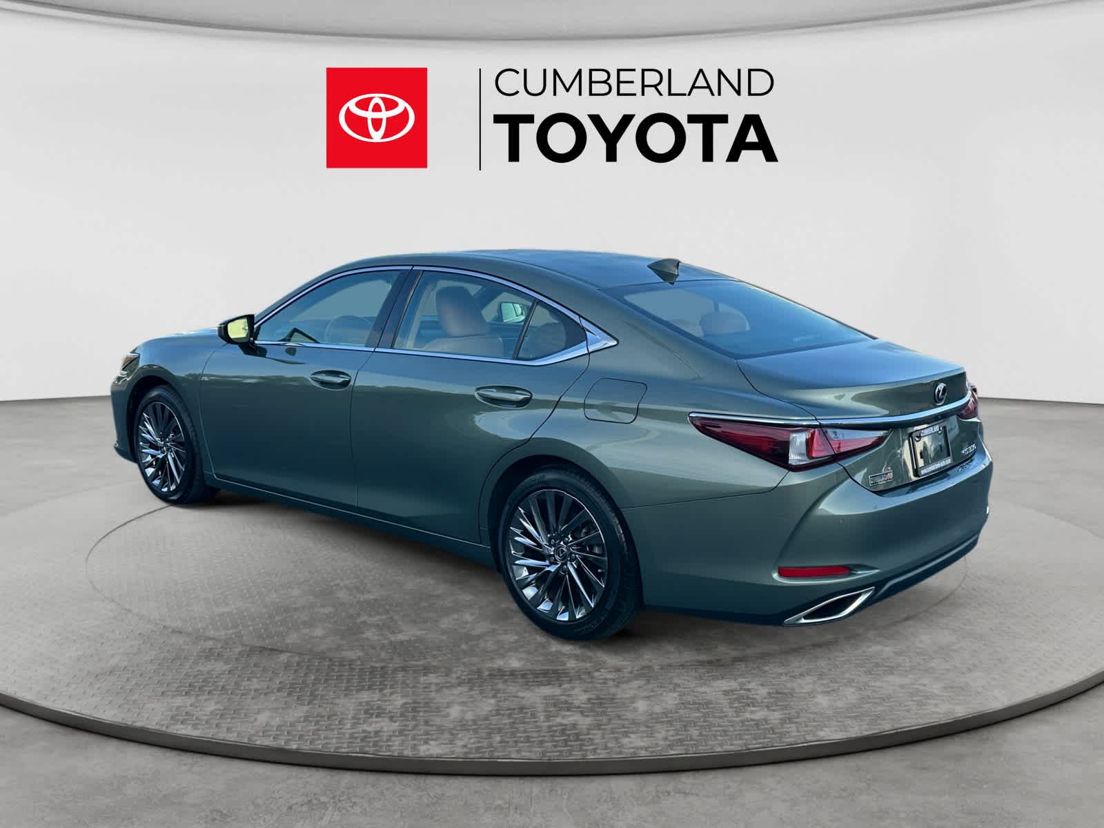 Used 2024 Lexus ES 350 Sedan