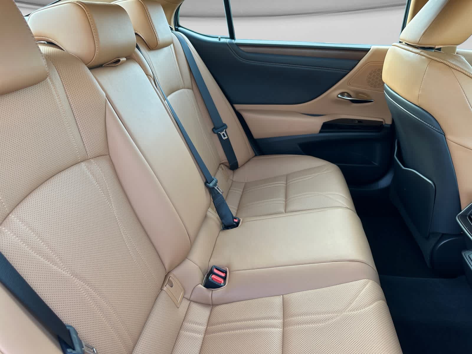 Used 2024 Lexus ES 350 Sedan