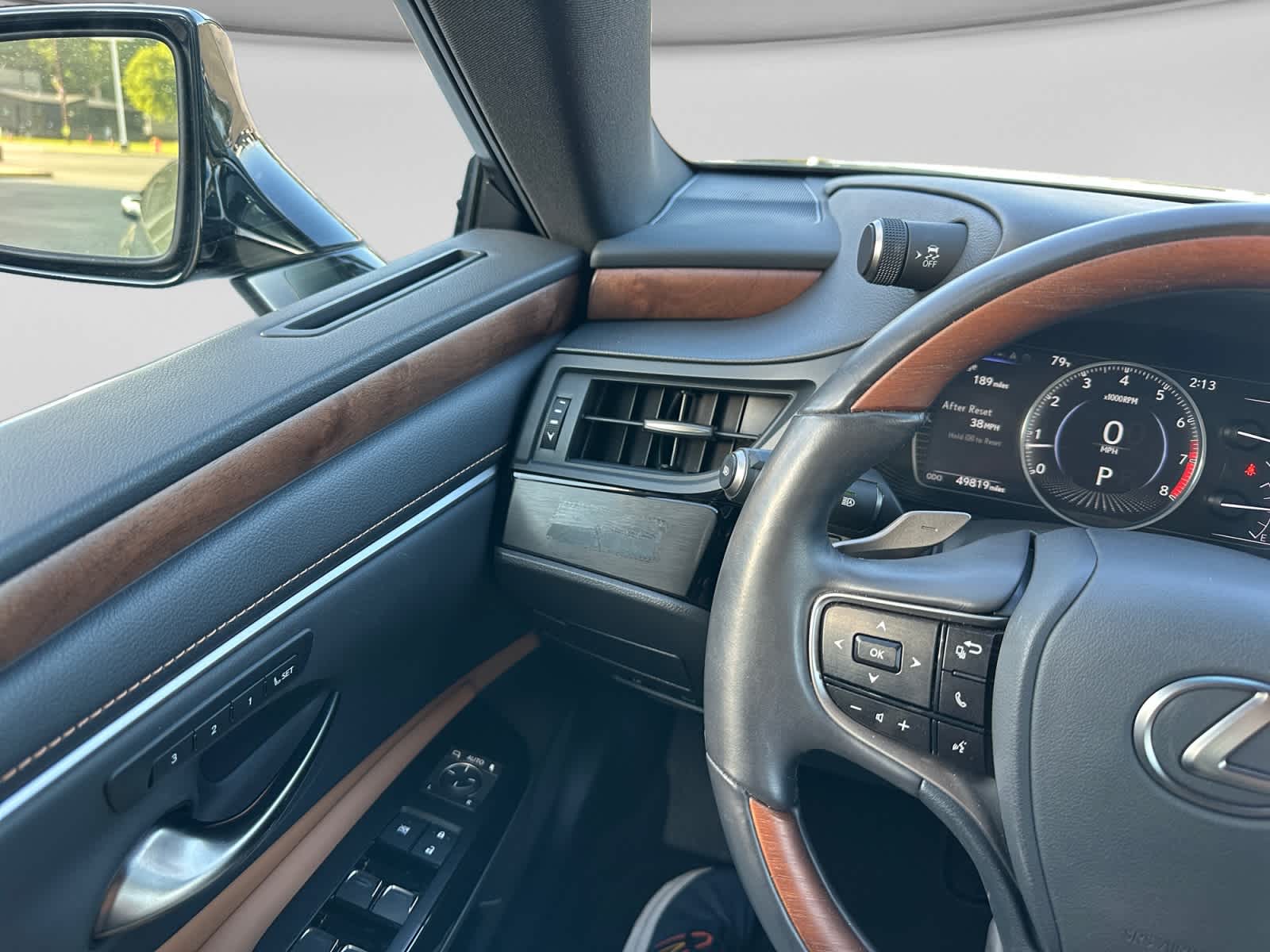 Used 2024 Lexus ES 350 Sedan