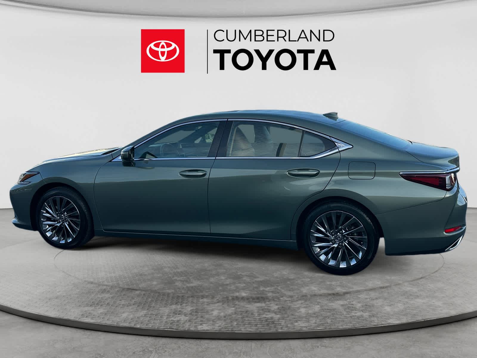 Used 2024 Lexus ES 350 Sedan