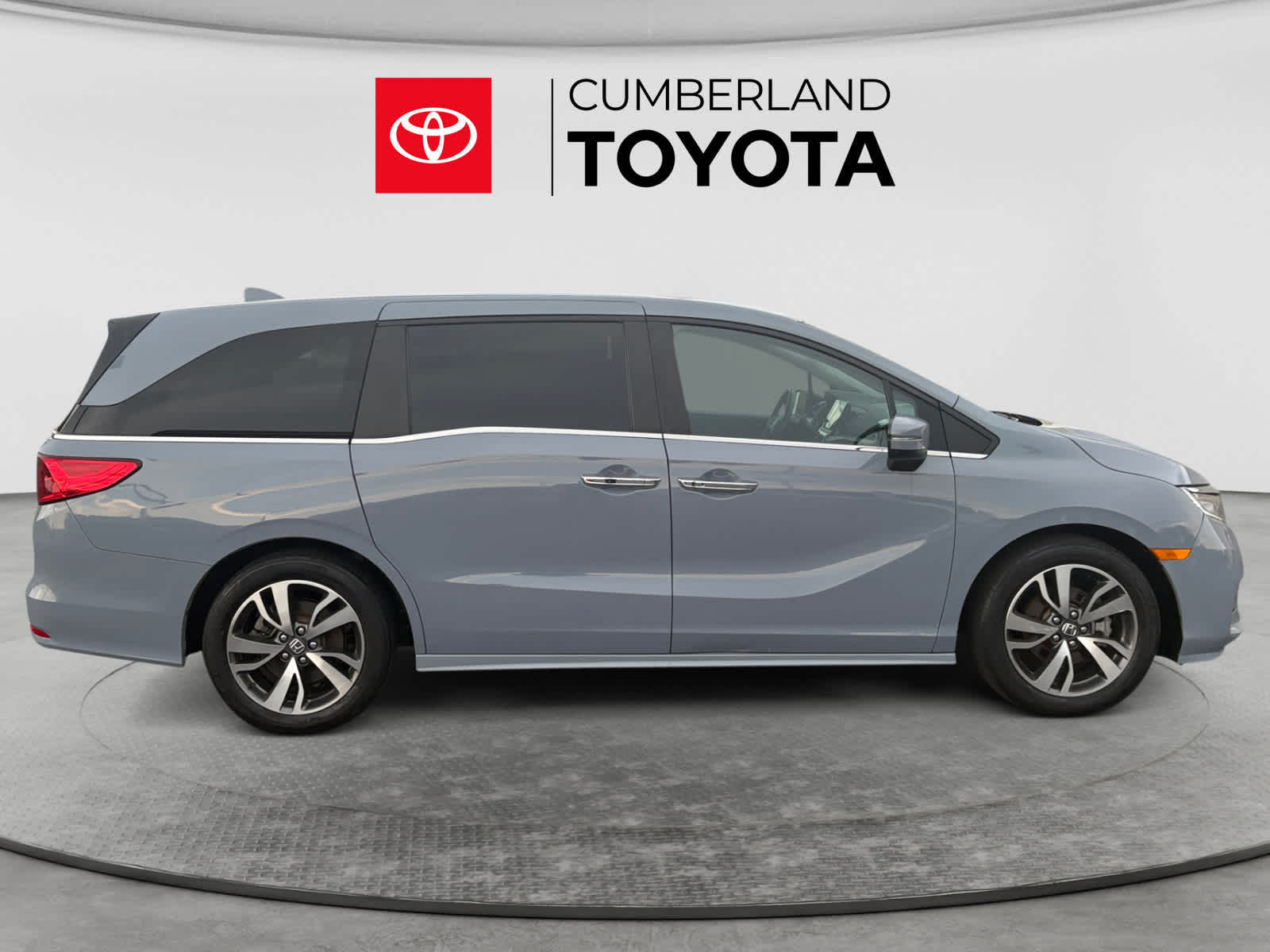 Used 2023 Honda Odyssey Van