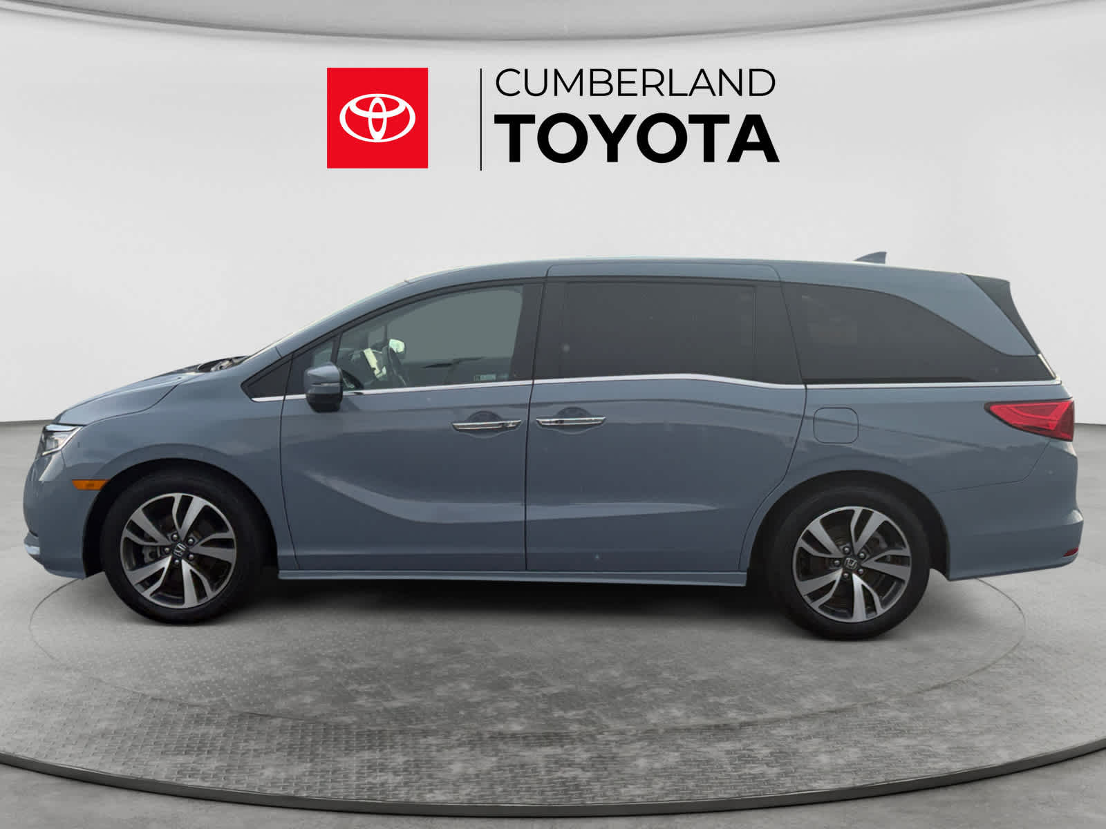 Used 2023 Honda Odyssey Van