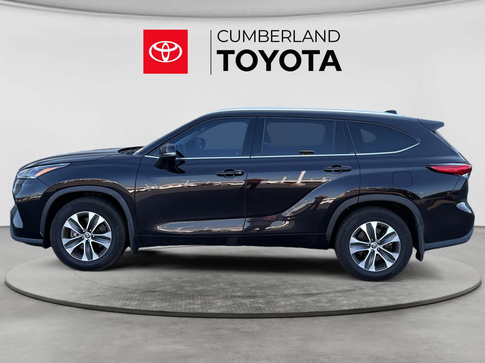 Used 2021 Toyota Highlander SUV