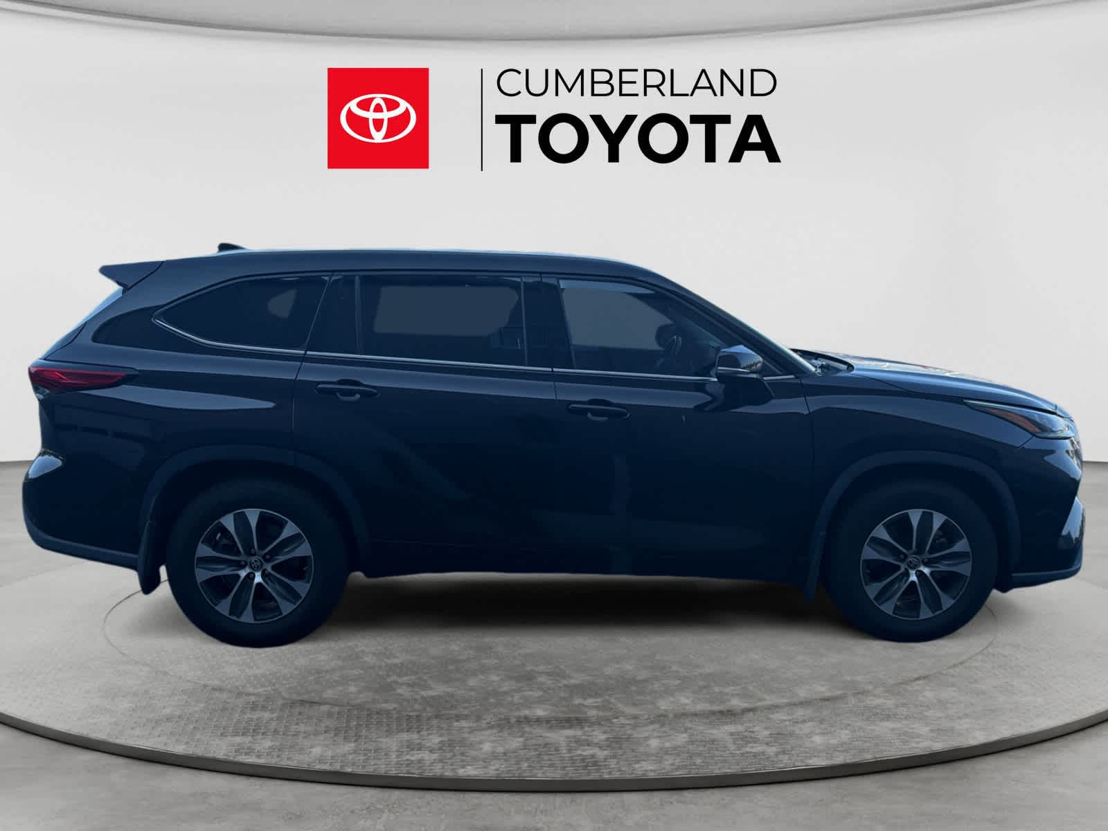 Used 2021 Toyota Highlander SUV