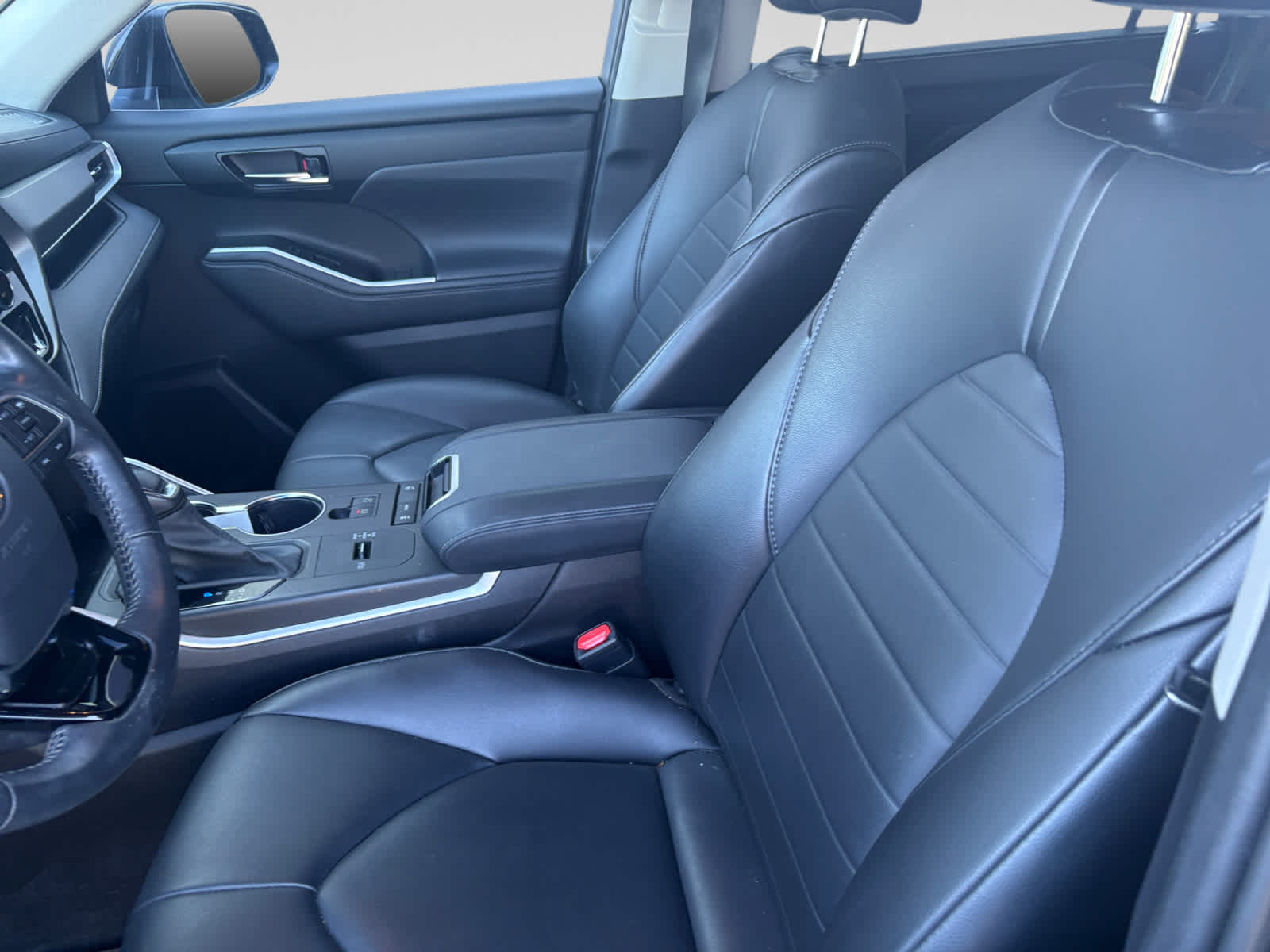 Used 2021 Toyota Highlander SUV