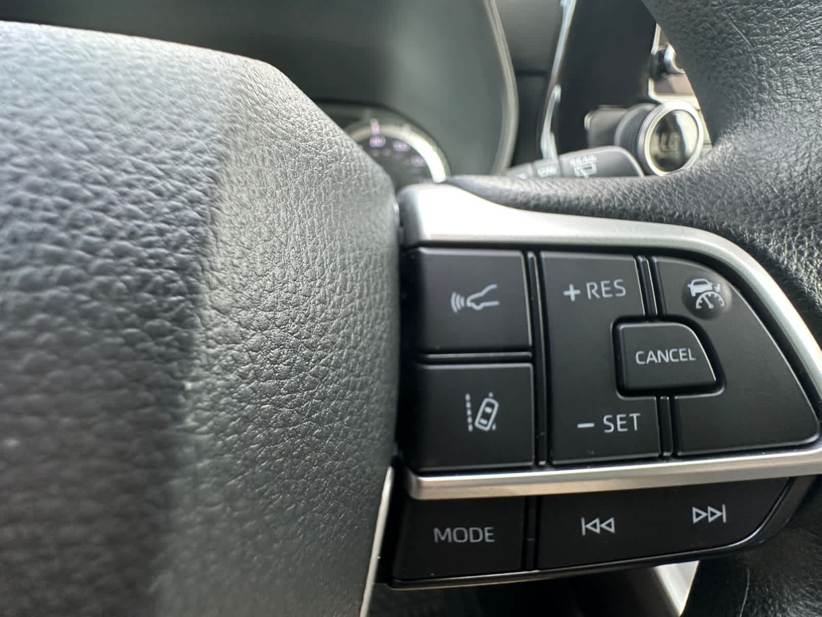 Used 2023 Toyota Highlander SUV