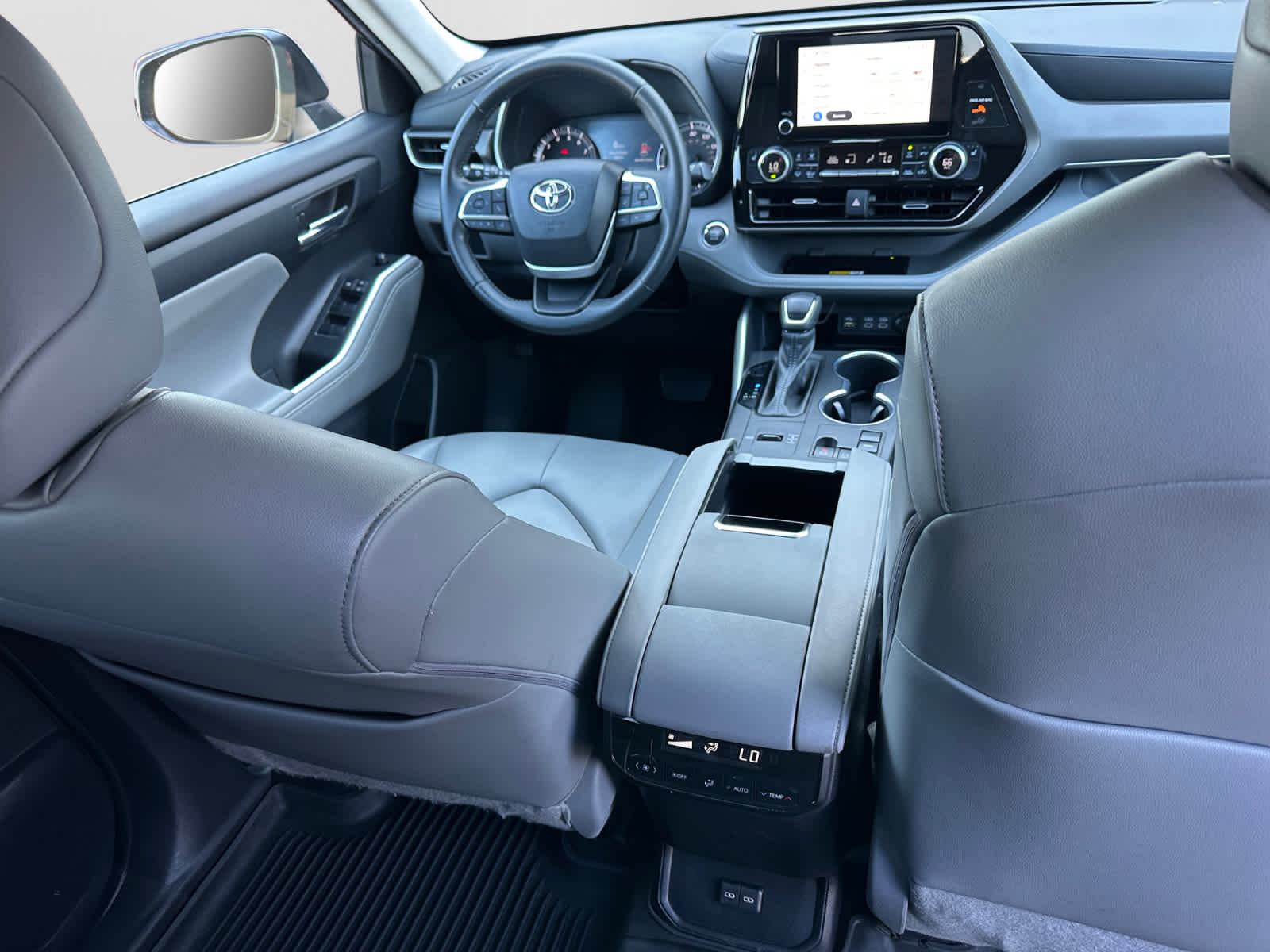 Used 2023 Toyota Highlander SUV