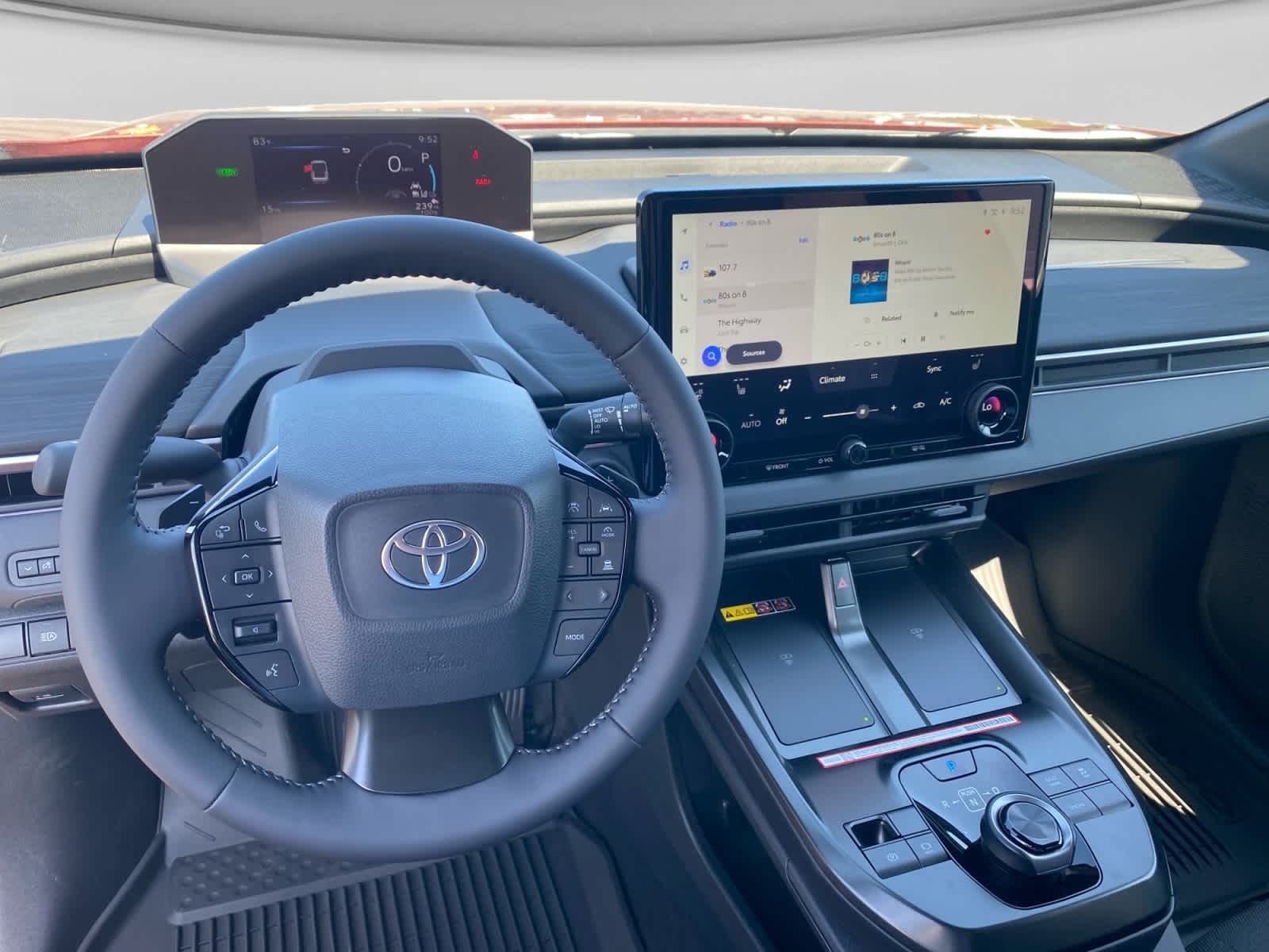 2026 Toyota C-HR SE - Photo 15