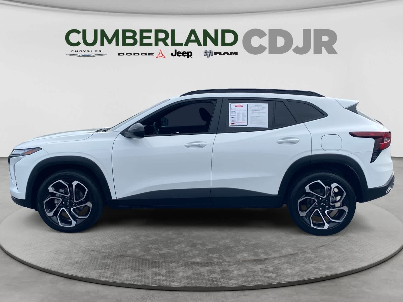 View vehicle photo 3