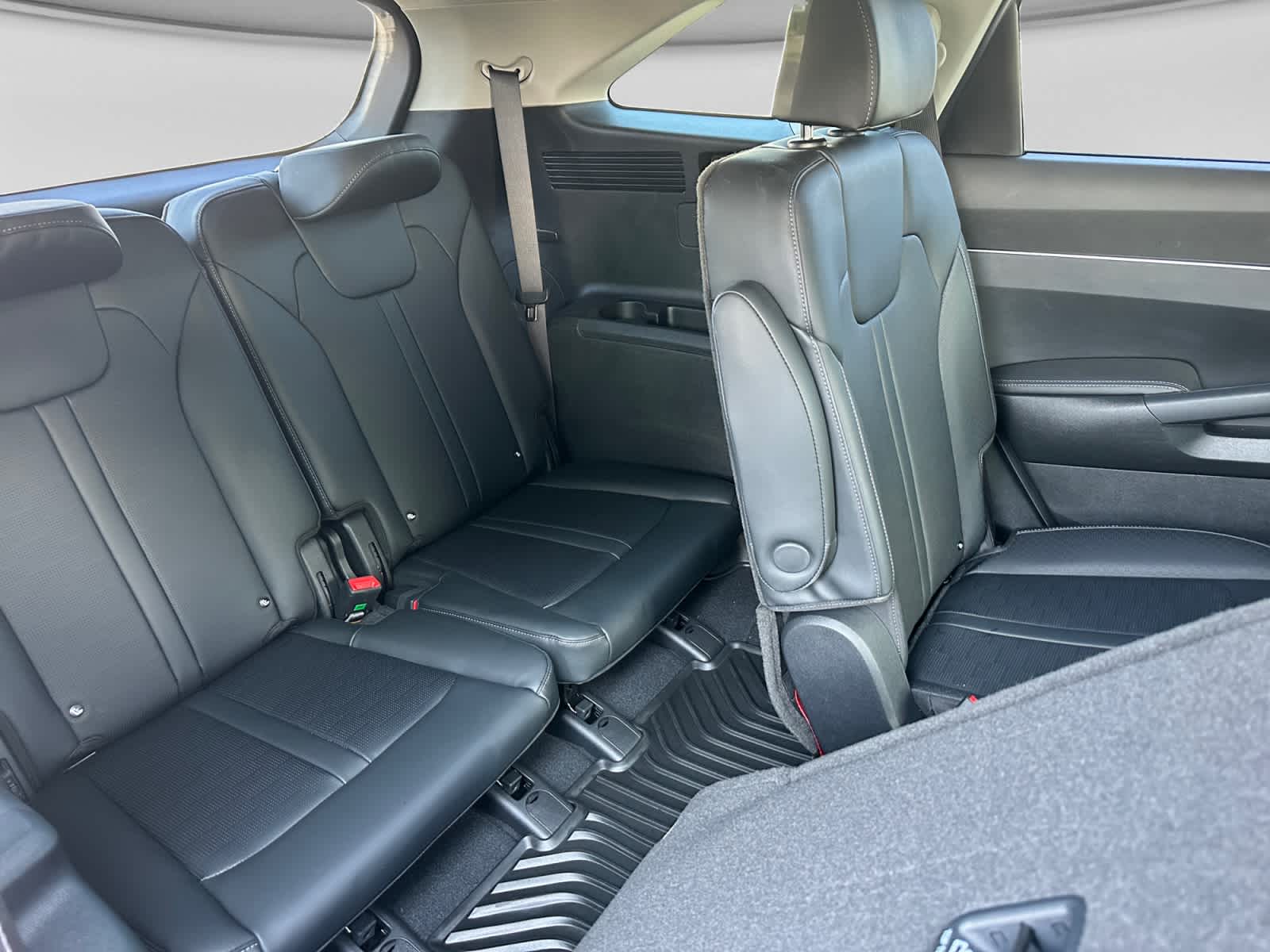 Used 2025 Kia Sorento Hybrid SUV