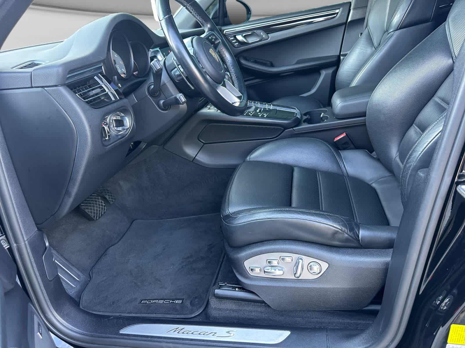 Used 2021 Porsche Macan SUV