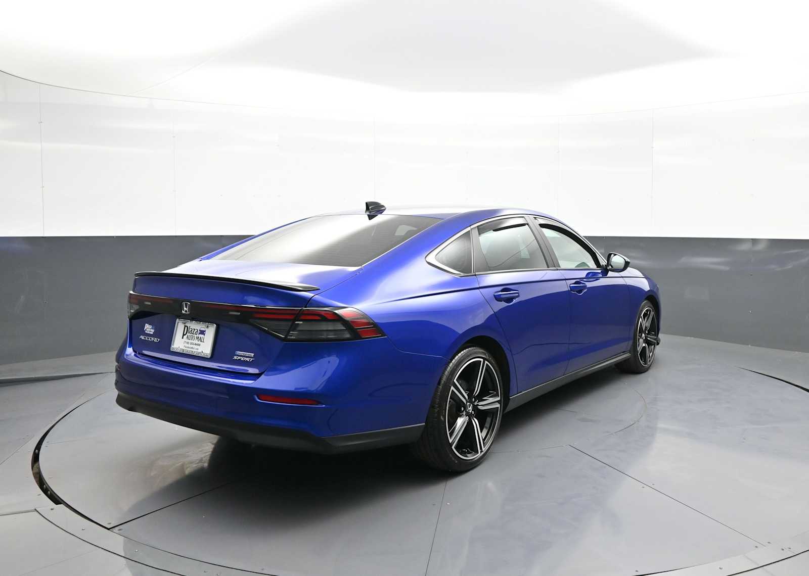 View vehicle photo 6