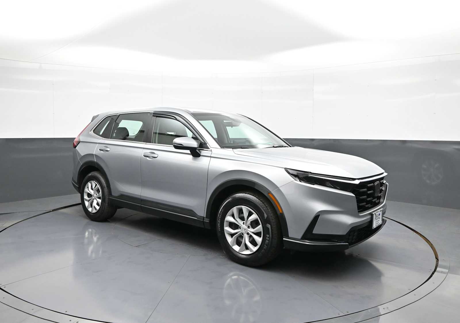 View vehicle photo 4