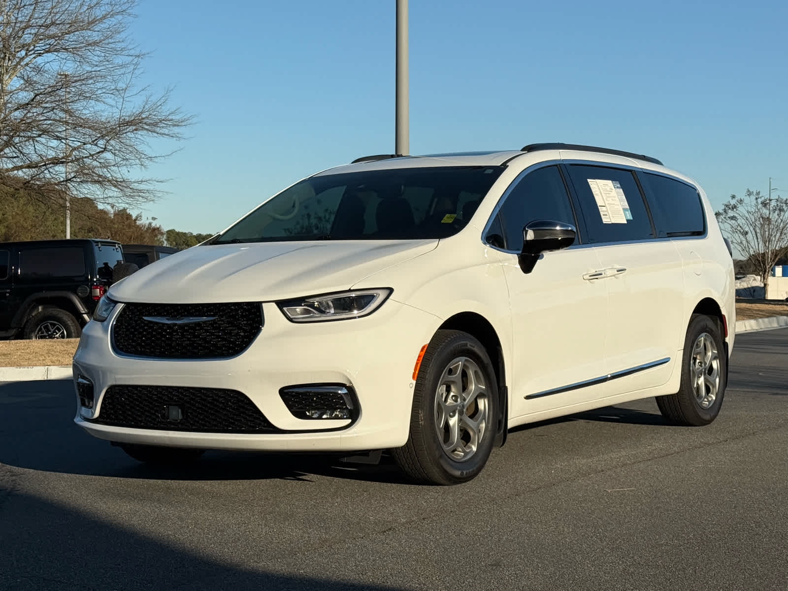 2023 Chrysler Pacifica Limited AWD