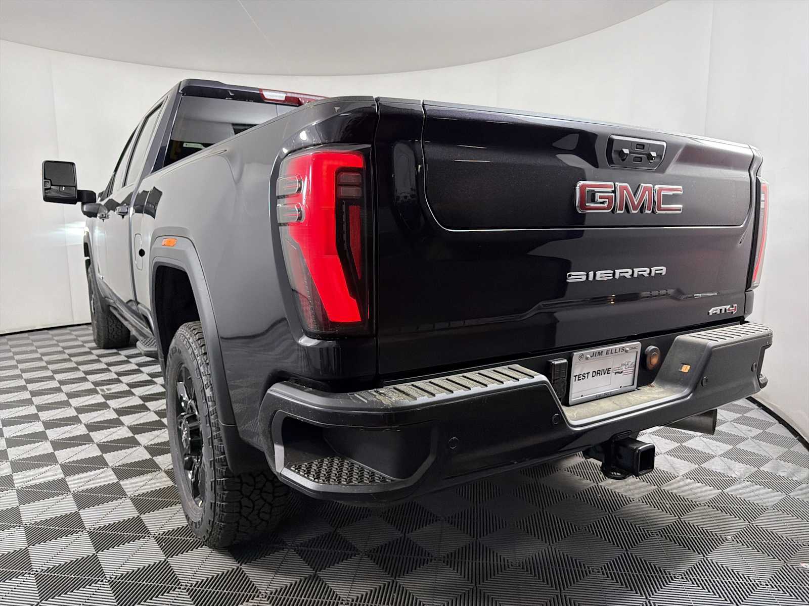 View vehicle photo 5