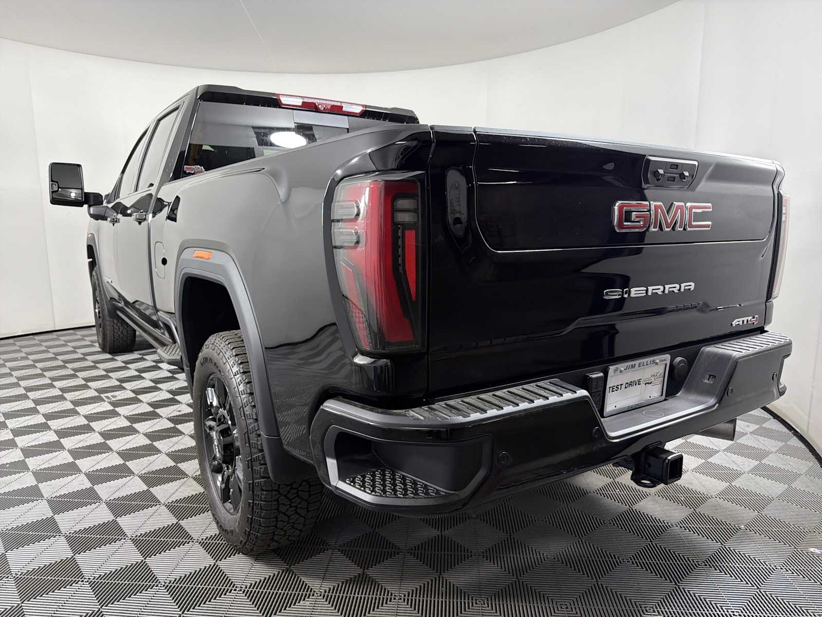 View vehicle photo 5