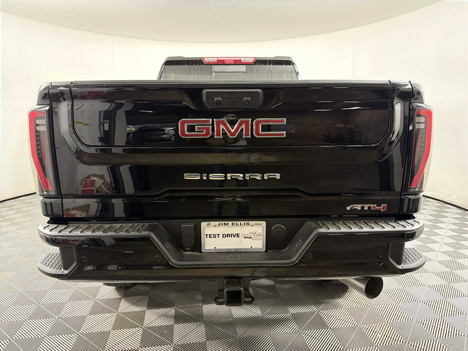 View vehicle photo 6