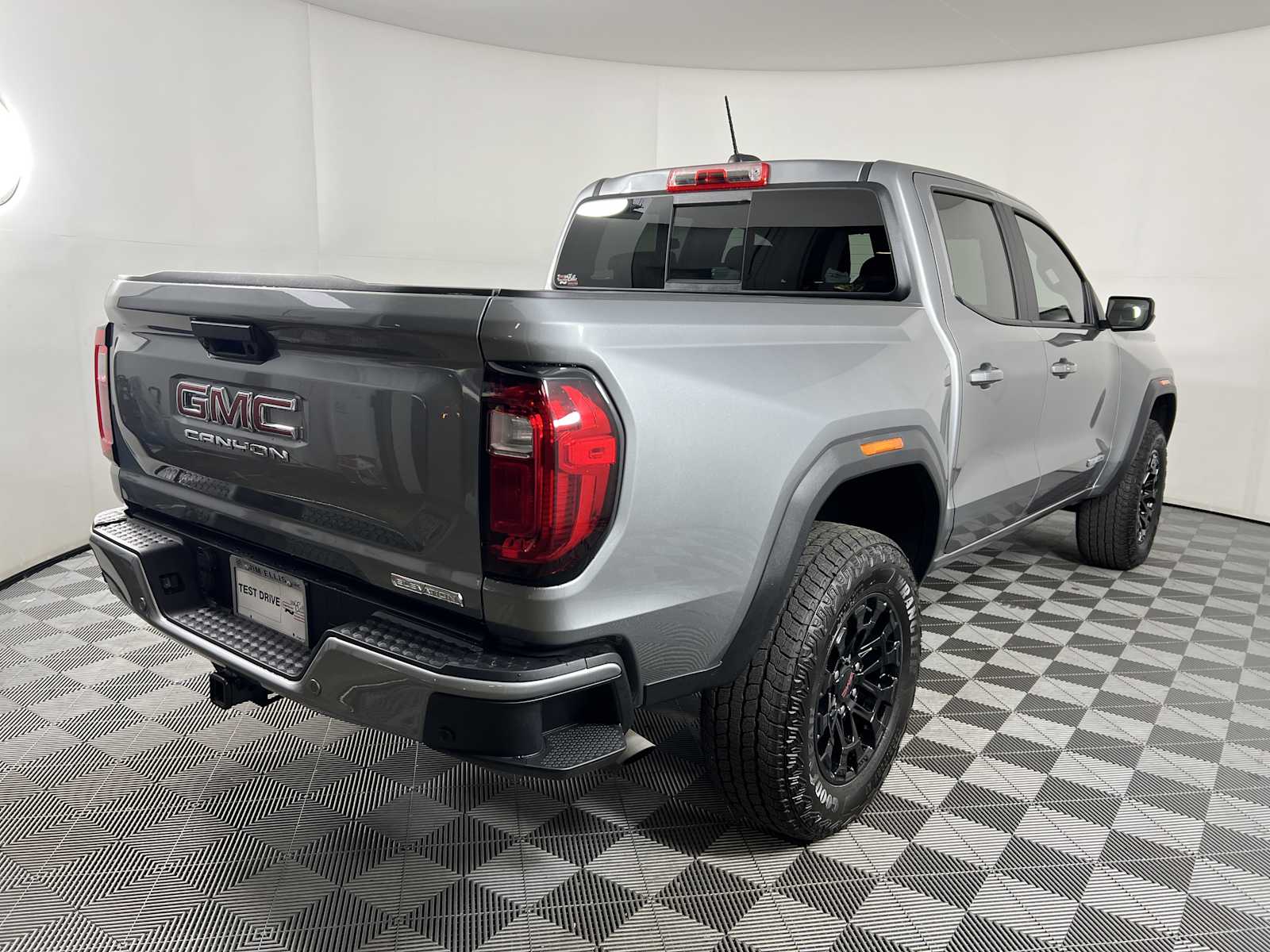 View vehicle photo 6