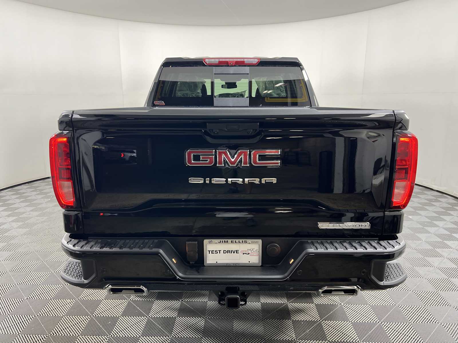 View vehicle photo 6